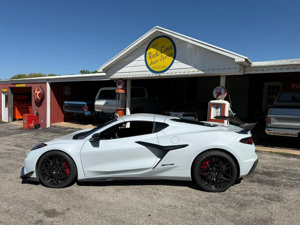 2024 Chevrolet Corvette C8 Z06 - Image 3 of 31