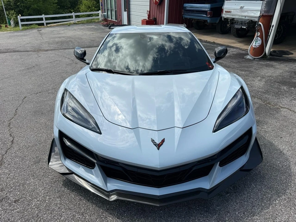 2024 Chevrolet Corvette C8 Z06 - Image 8 of 31