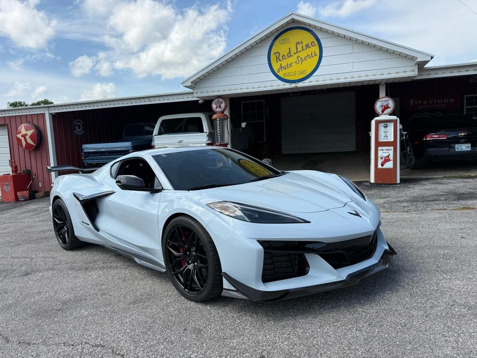 2024 Chevrolet Corvette C8 Z06 - Image 2 of 31