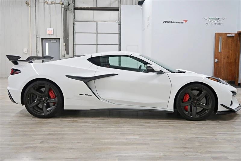 2024 Chevrolet Corvette C8 Z06 - Image 9 of 31