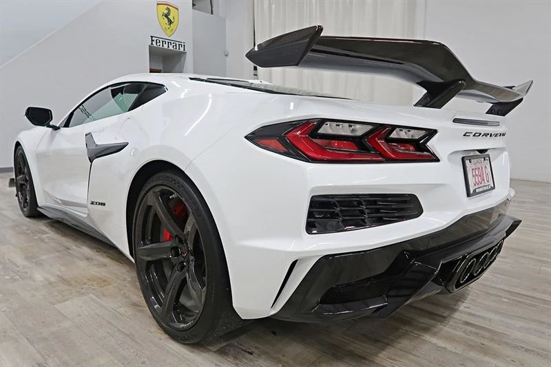 2024 Chevrolet Corvette C8 Z06 - Image 19 of 31