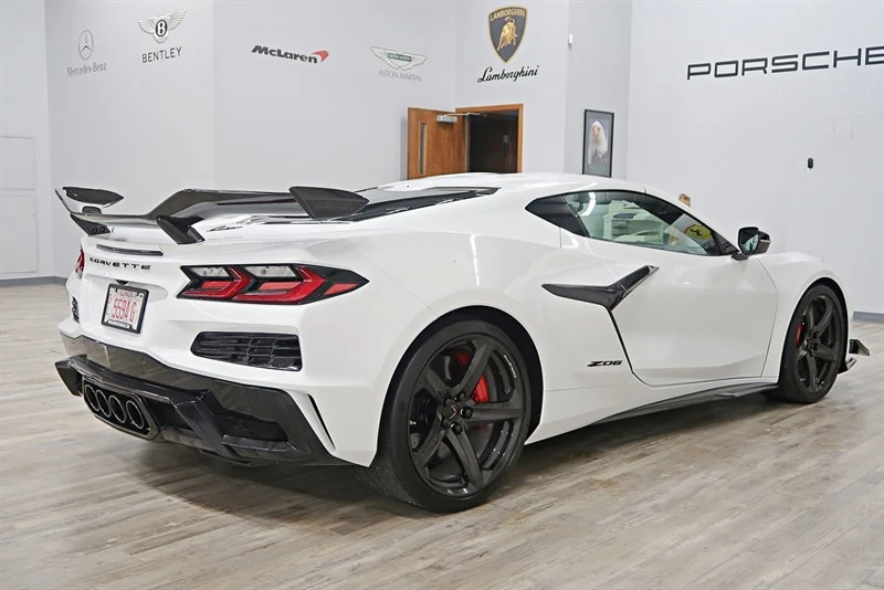 2024 Chevrolet Corvette C8 Z06 - Image 10 of 31
