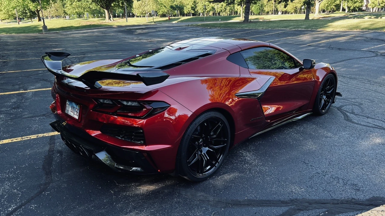2024 Chevrolet Corvette C8 Z06 - Image 5 of 31