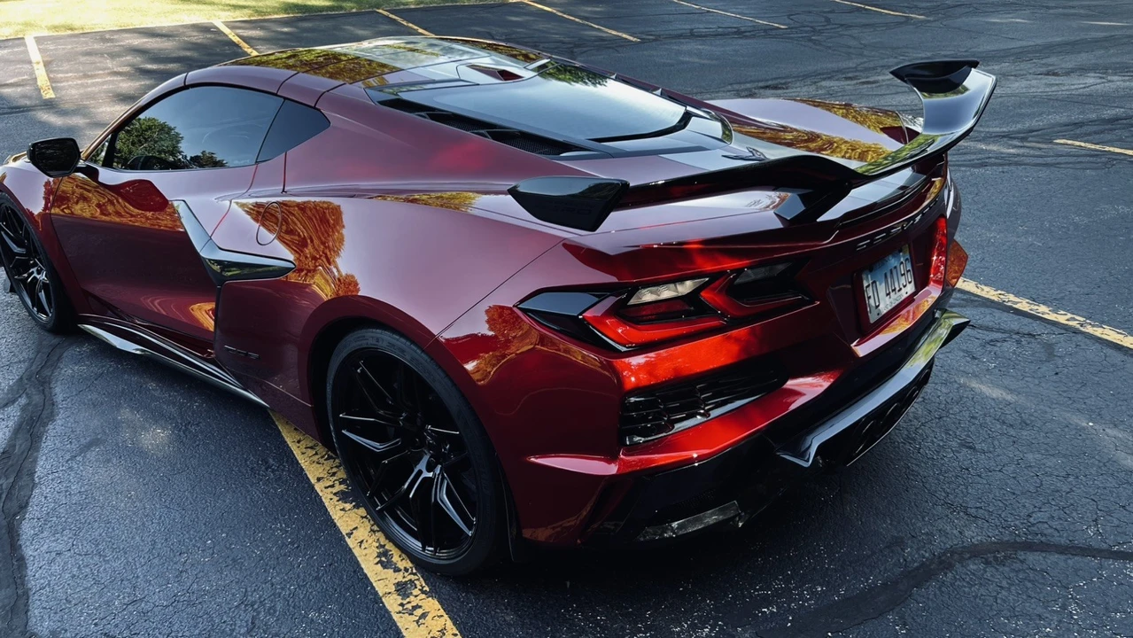 2024 Chevrolet Corvette C8 Z06 - Image 30 of 31