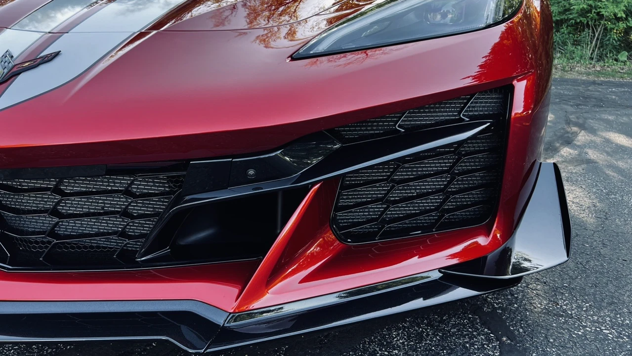 2024 Chevrolet Corvette C8 Z06 - Image 29 of 31