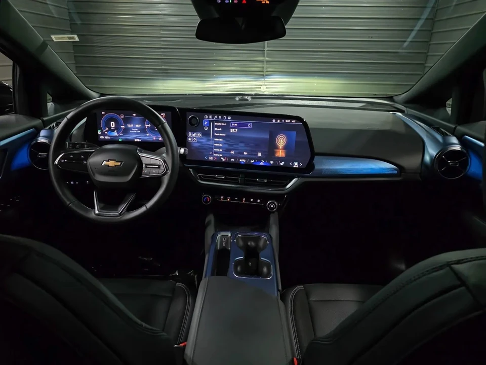 2024 Chevrolet Equinox - Image 11 of 12