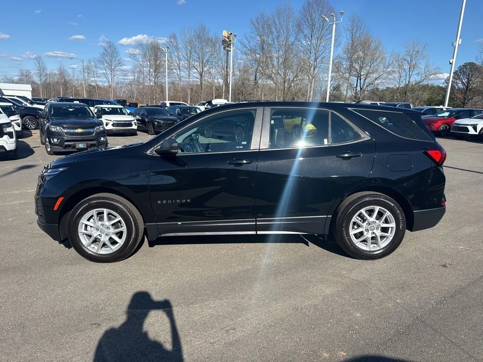 2024 Chevrolet Equinox - Image 2 of 21