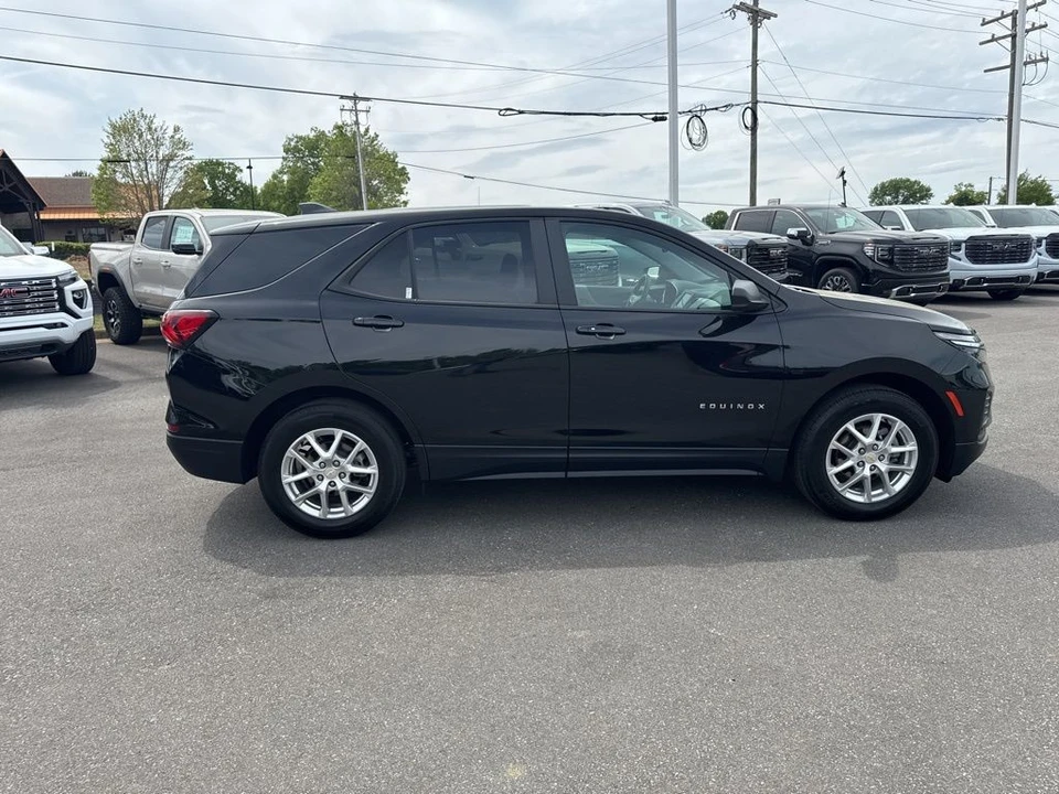 2024 Chevrolet Equinox - Image 6 of 31