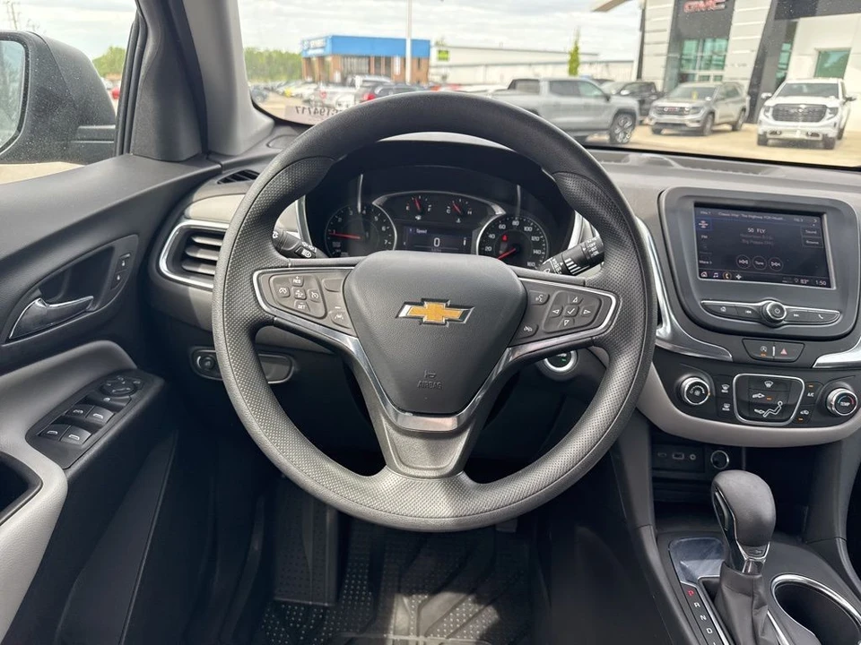 2024 Chevrolet Equinox - Image 15 of 31