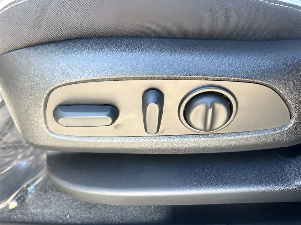 2024 Chevrolet Equinox - Image 10 of 12
