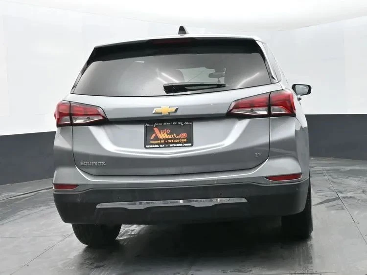 2024 Chevrolet Equinox - Image 8 of 12