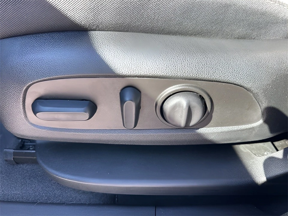 2024 Chevrolet Equinox - Image 10 of 12
