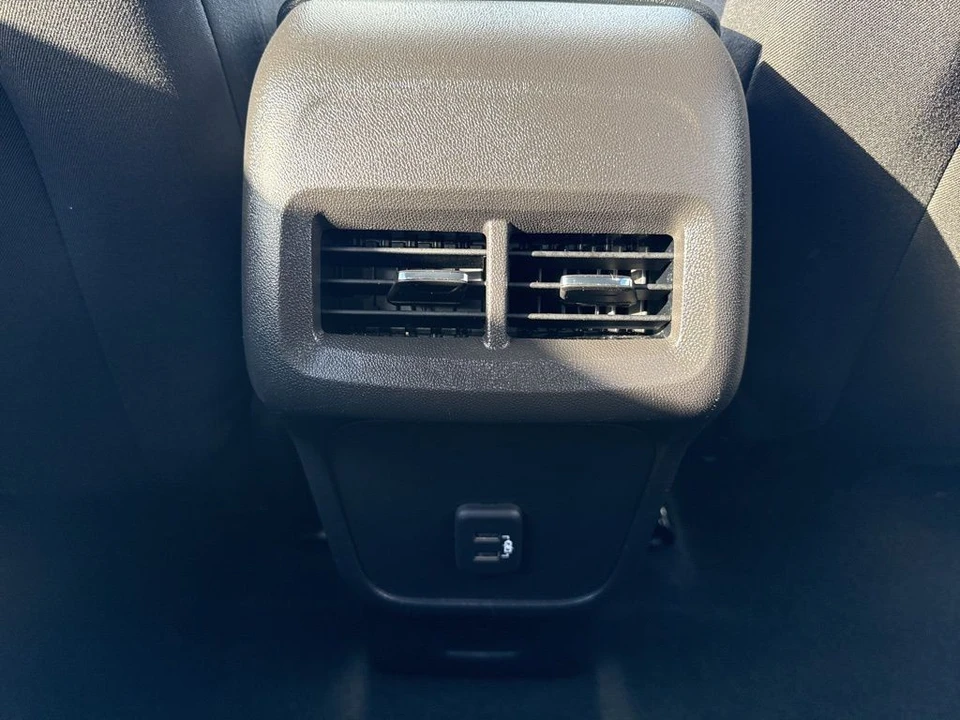 2024 Chevrolet Equinox - Image 13 of 21