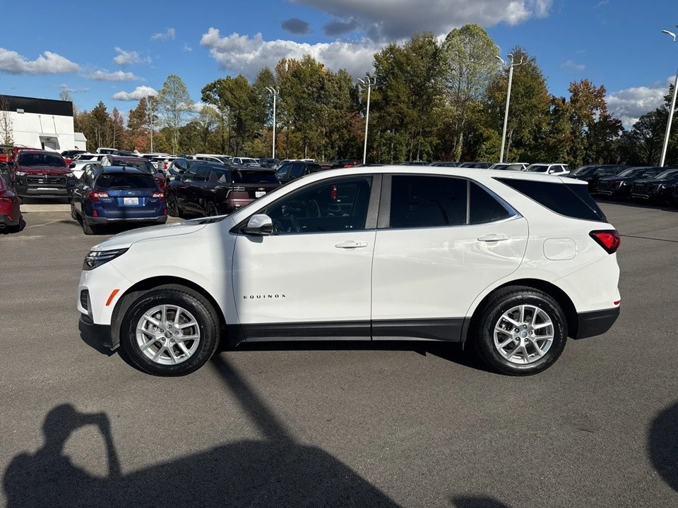 2024 Chevrolet Equinox - Image 2 of 12