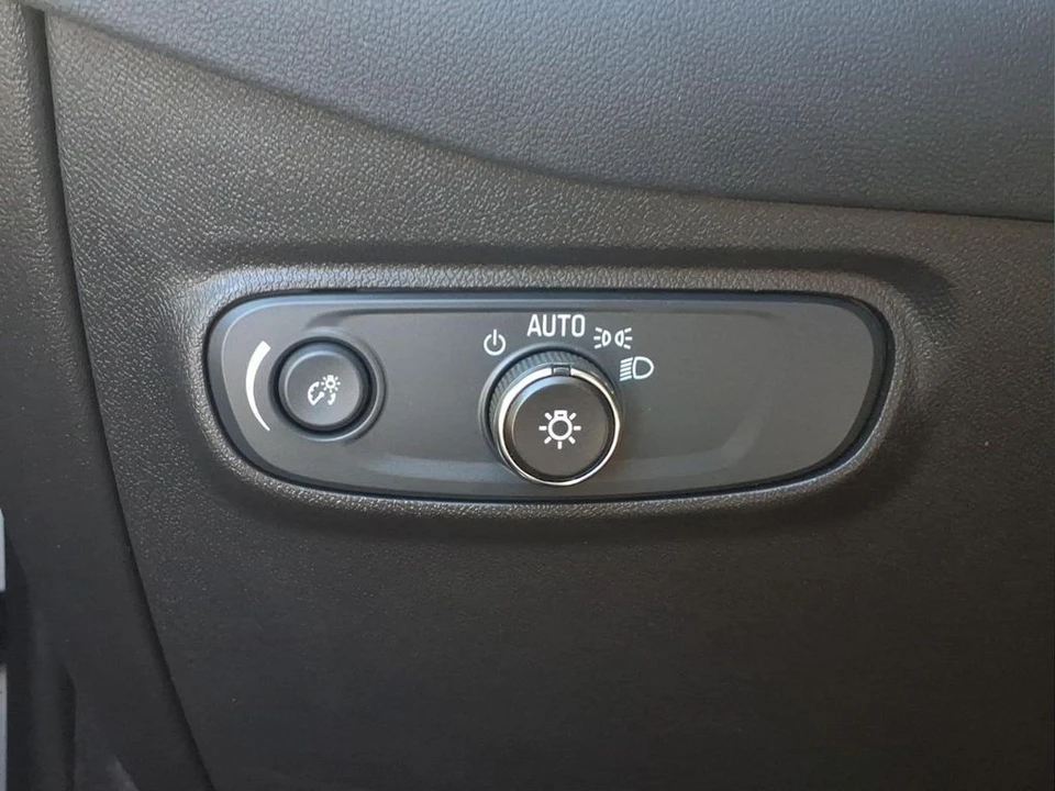 2024 Chevrolet Equinox - Image 18 of 21