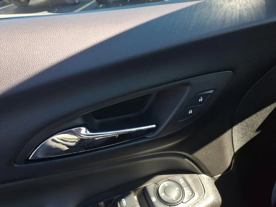 2024 Chevrolet Equinox - Image 15 of 21