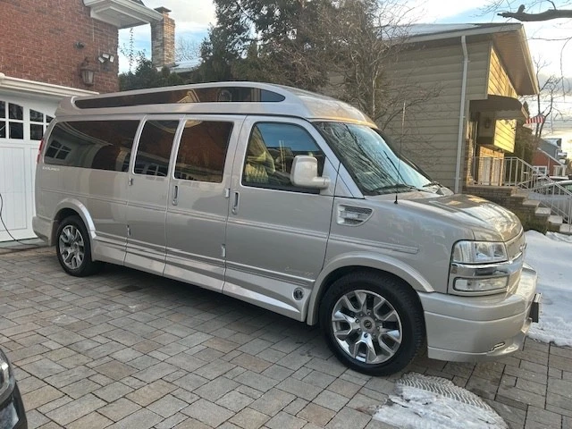 2024 Chevrolet Express - Image 9 of 12