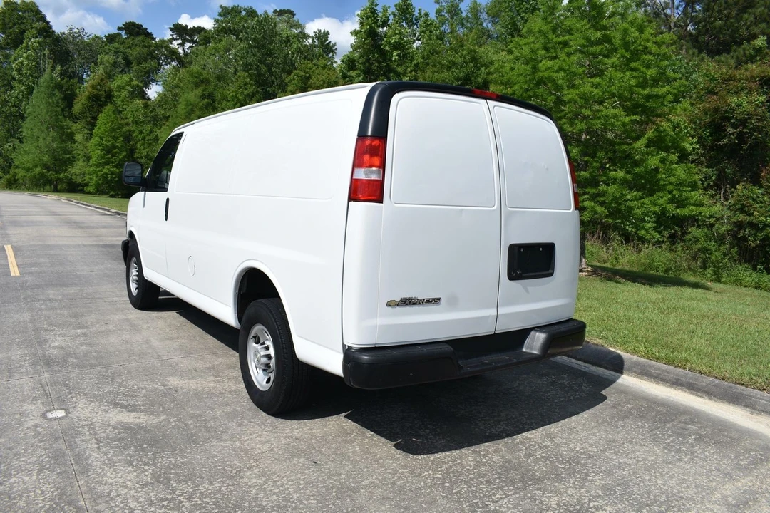 2024 Chevrolet Express - Image 8 of 17