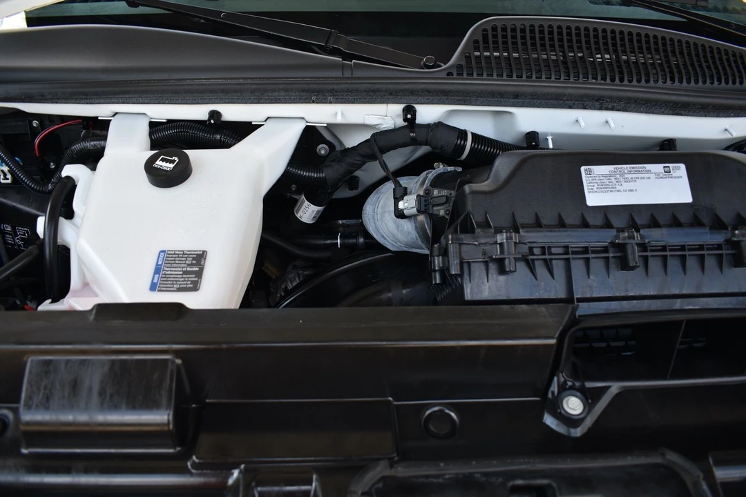 2024 Chevrolet Express - Image 16 of 17
