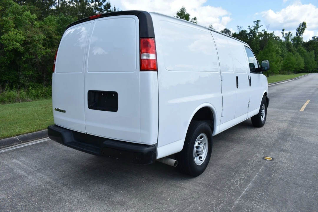 2024 Chevrolet Express - Image 4 of 17