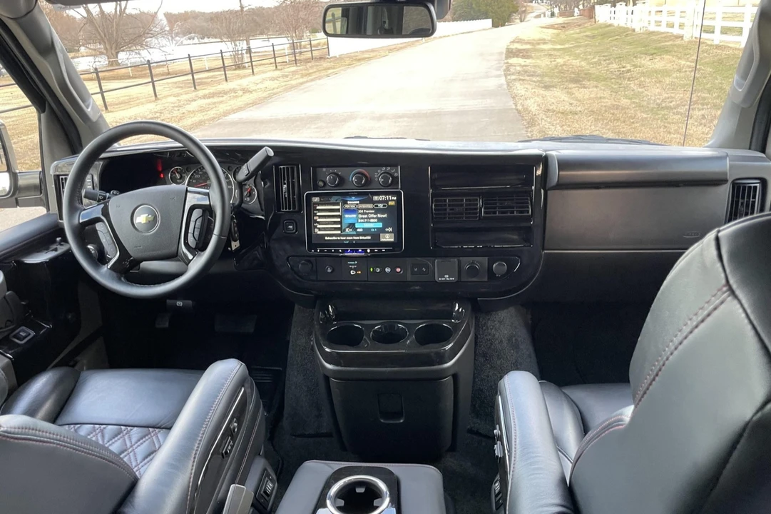 2024 Chevrolet Express - Image 5 of 9