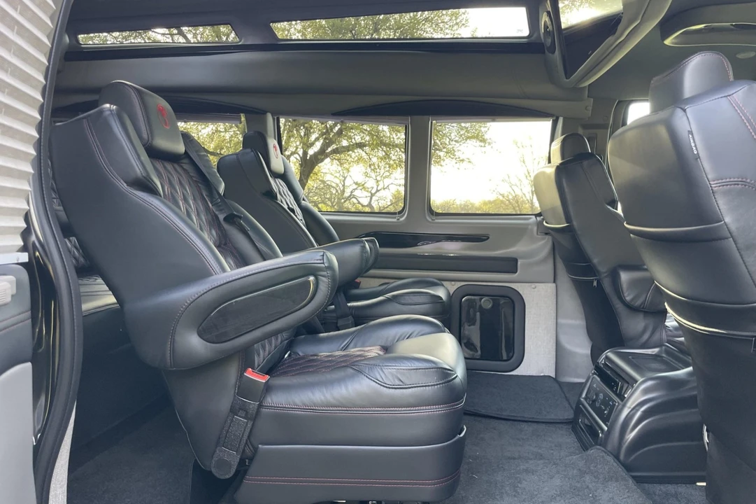 2024 Chevrolet Express - Image 6 of 9