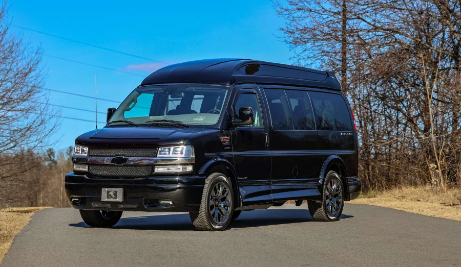 2024 Chevrolet Express - Image 4 of 31