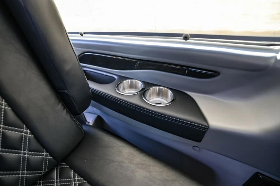 2024 Chevrolet Express - Image 24 of 31