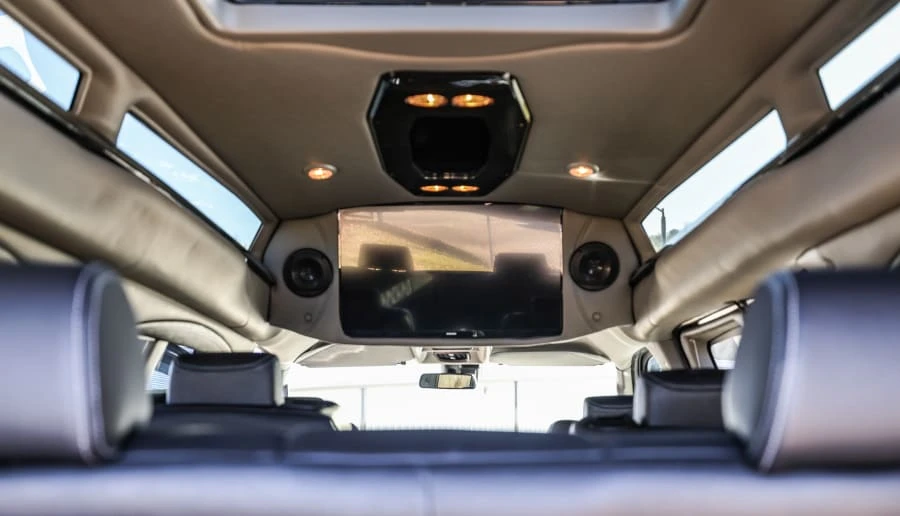 2024 Chevrolet Express - Image 30 of 31