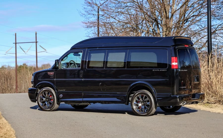 2024 Chevrolet Express - Image 2 of 31