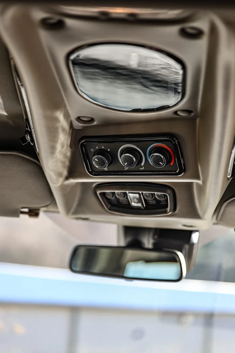 2024 Chevrolet Express - Image 28 of 31