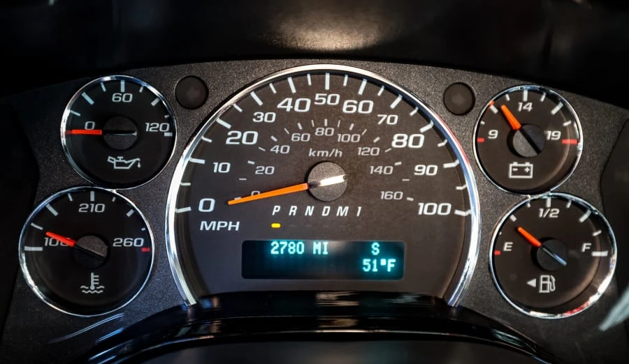 2024 Chevrolet Express - Image 21 of 31