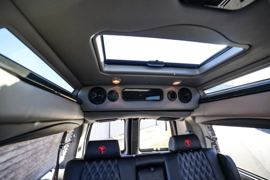 2024 Chevrolet Express - Image 22 of 31