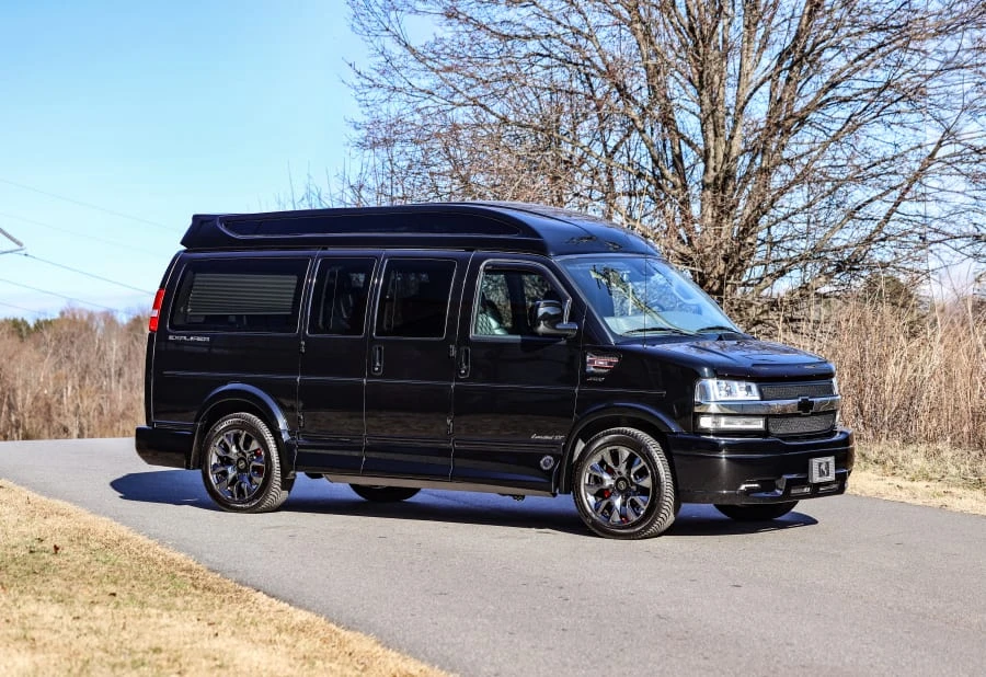 2024 Chevrolet Express - Image 7 of 31