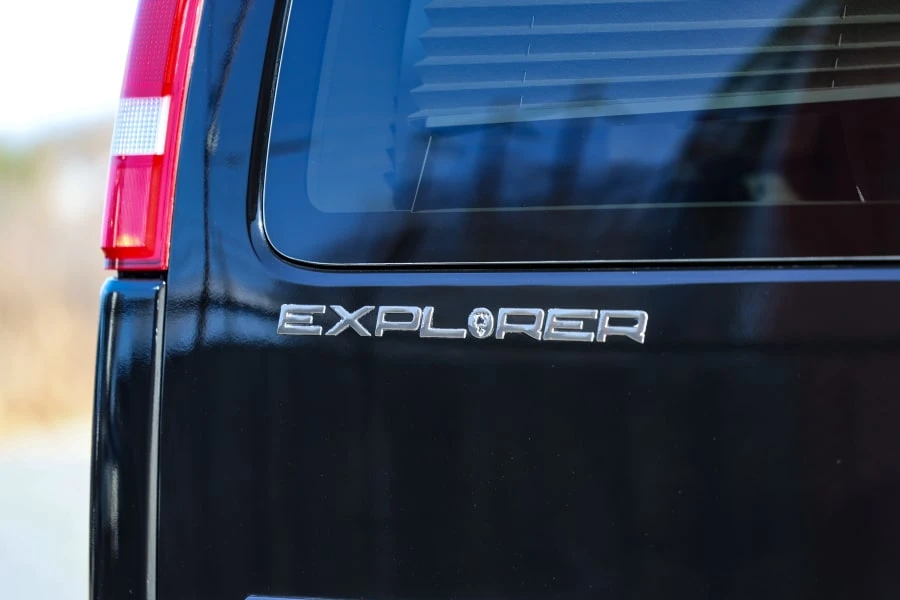2024 Chevrolet Express - Image 9 of 31