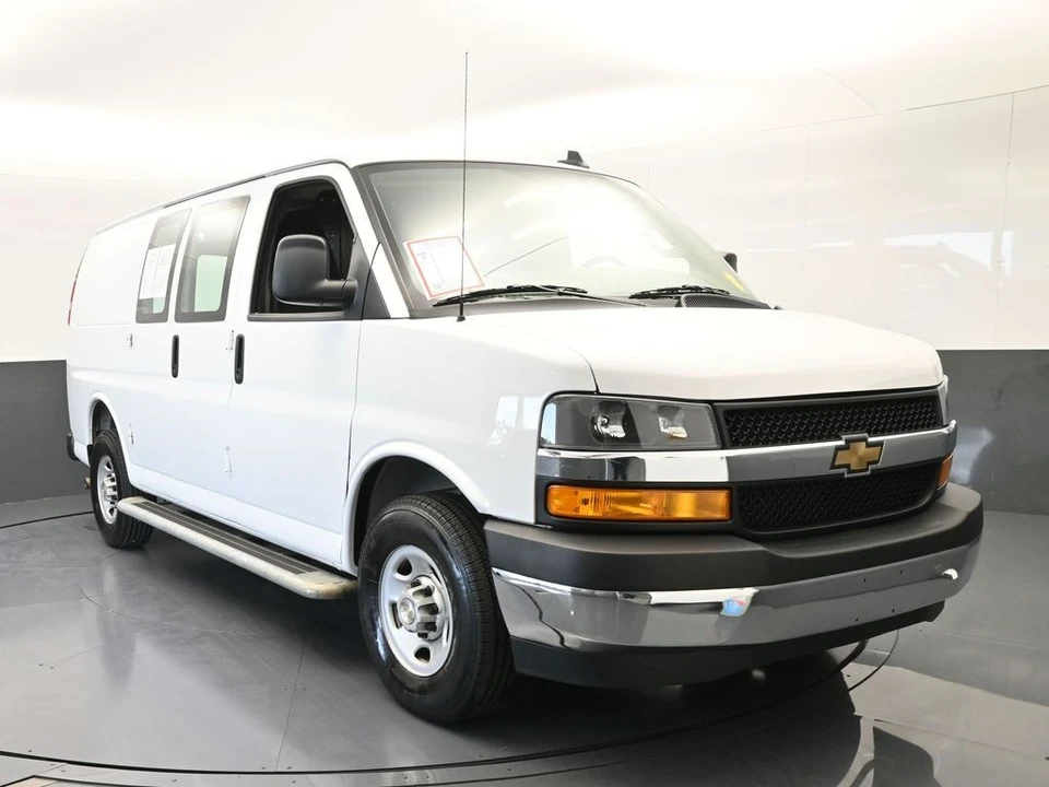 2024 Chevrolet Express - Image 9 of 12