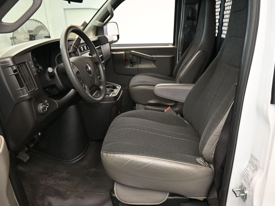 2024 Chevrolet Express - Image 11 of 12