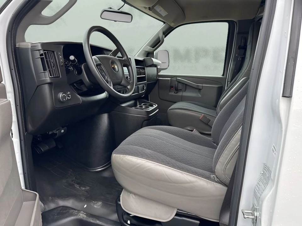 2024 Chevrolet Express - Image 9 of 12