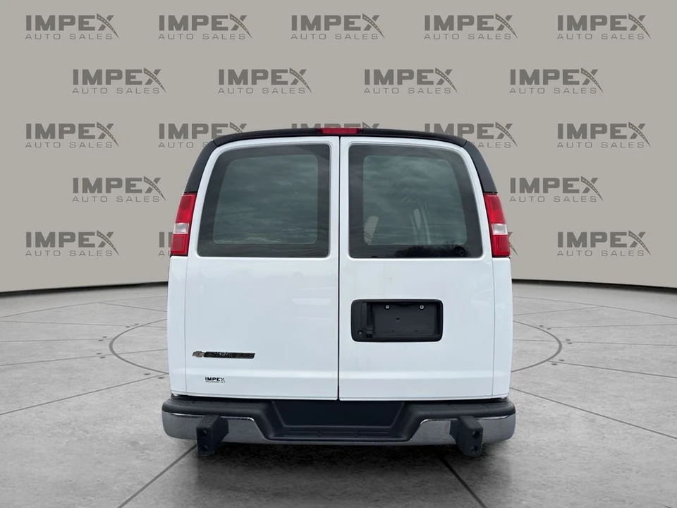 2024 Chevrolet Express - Image 4 of 12