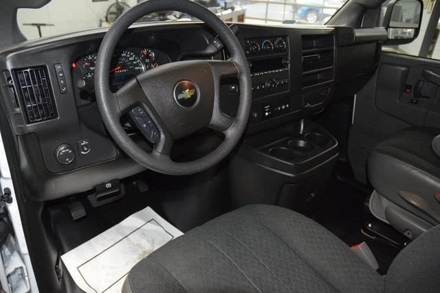 2024 Chevrolet Express - Image 18 of 21