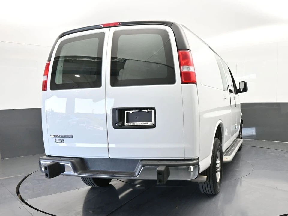 2024 Chevrolet Express - Image 5 of 12