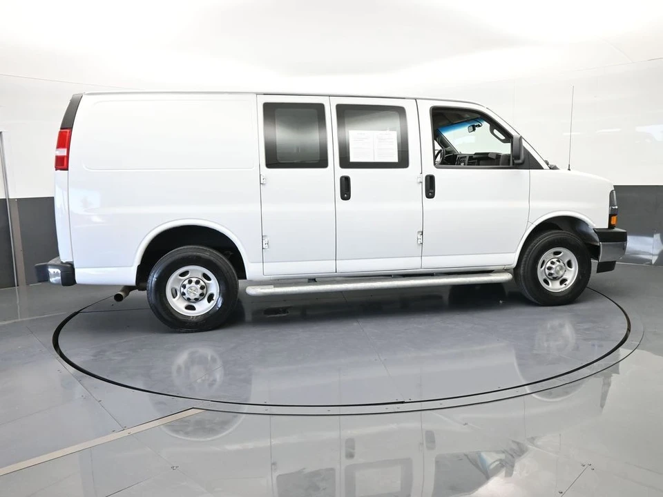 2024 Chevrolet Express - Image 7 of 12