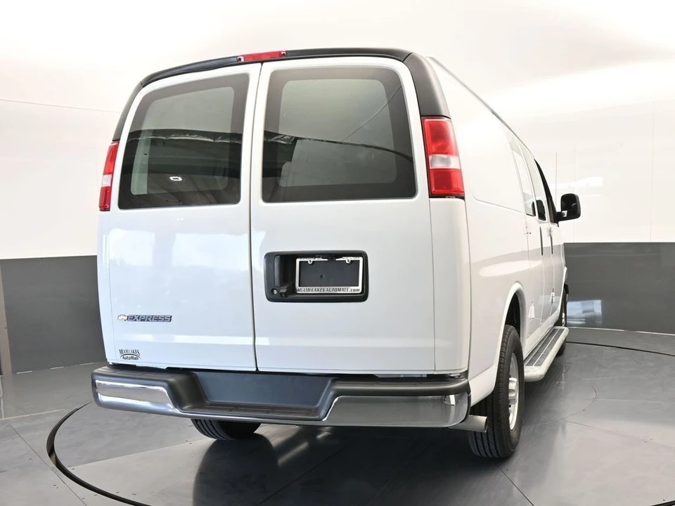 2024 Chevrolet Express - Image 5 of 12