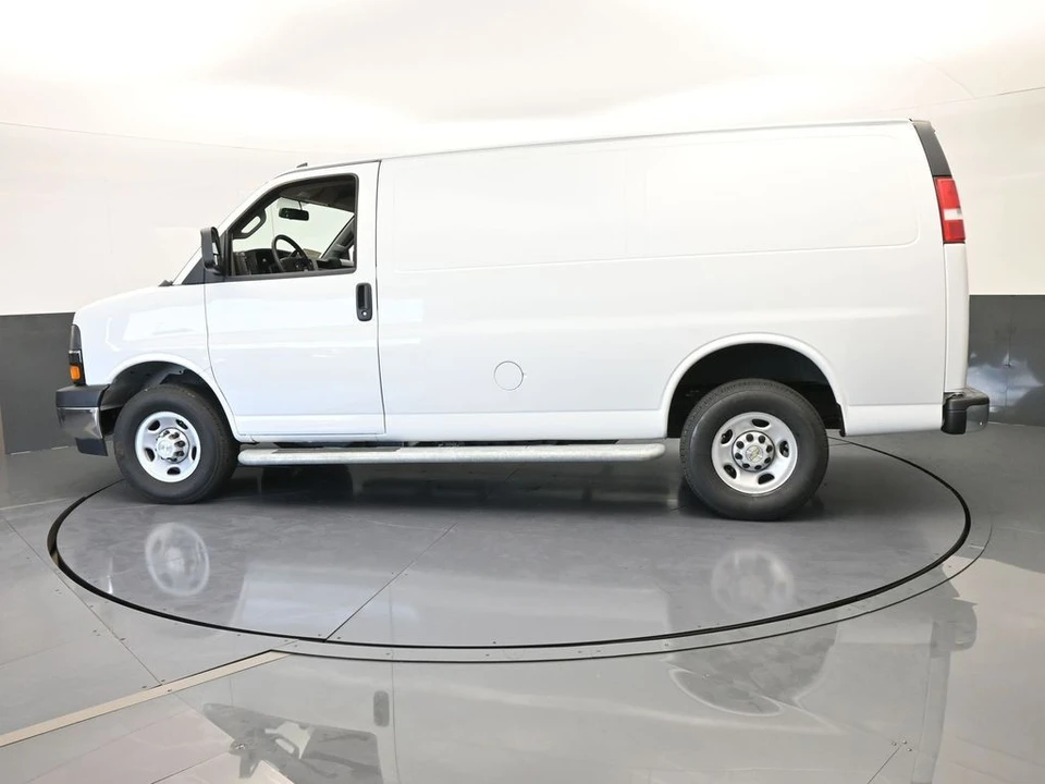 2024 Chevrolet Express - Image 3 of 12