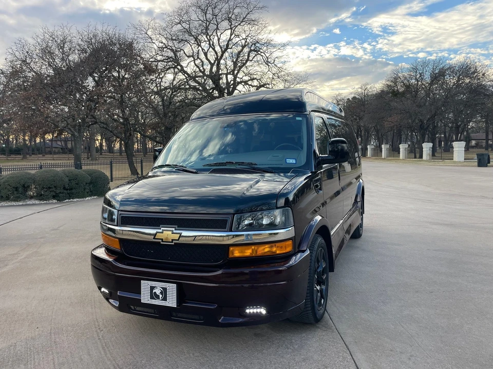 2024 Chevrolet Express - Image 2 of 21