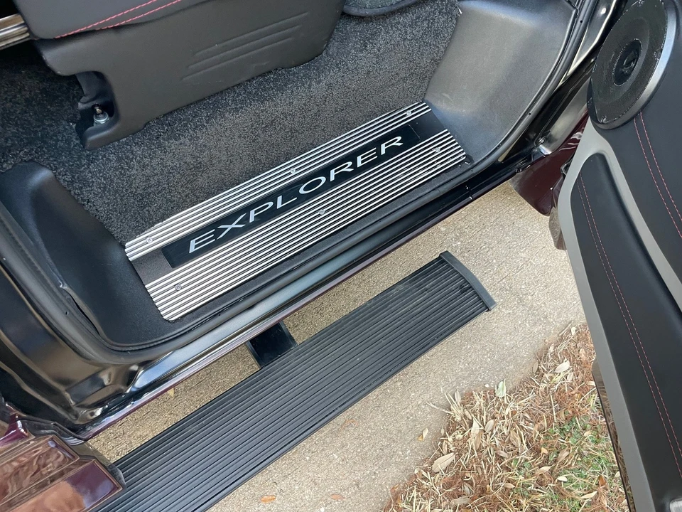 2024 Chevrolet Express - Image 9 of 21