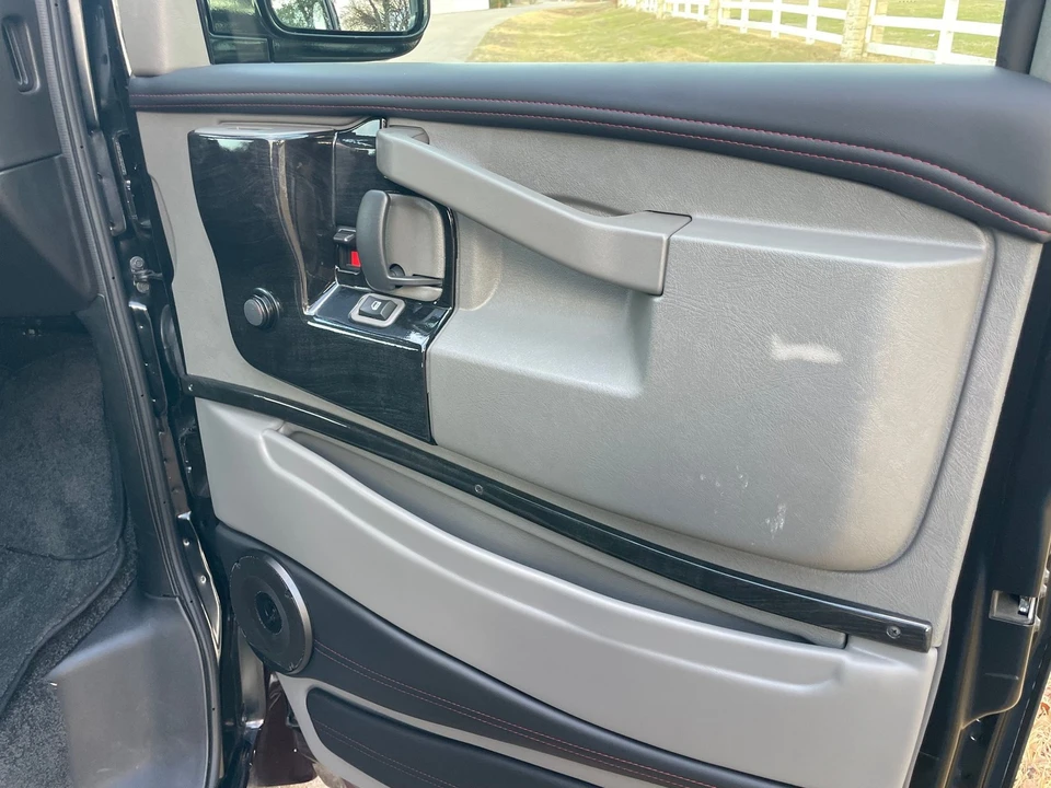 2024 Chevrolet Express - Image 16 of 21