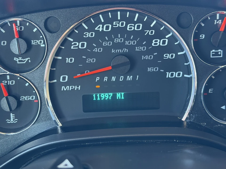 2024 Chevrolet Express - Image 15 of 21