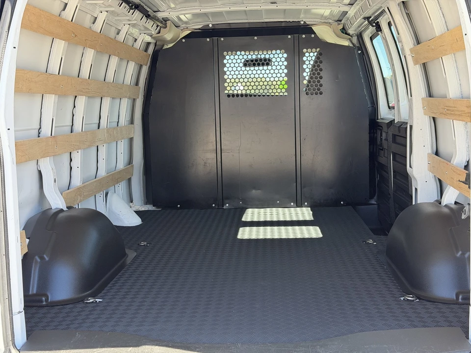 2024 Chevrolet Express - Image 6 of 21