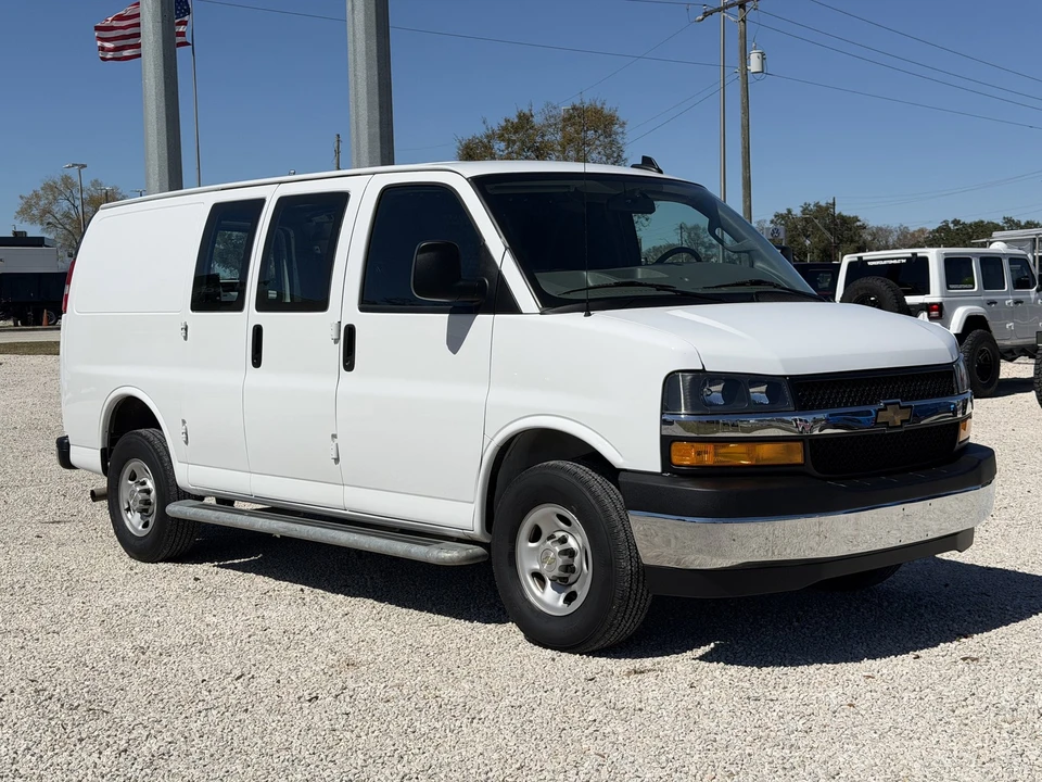 2024 Chevrolet Express - Image 11 of 21